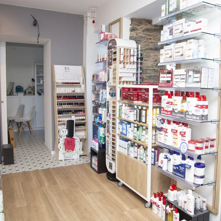 11--Farmacia Do Xardin-Pontedeume