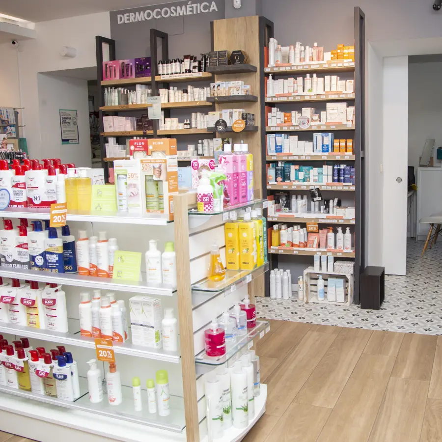 12--Farmacia Do Xardin-Pontedeume